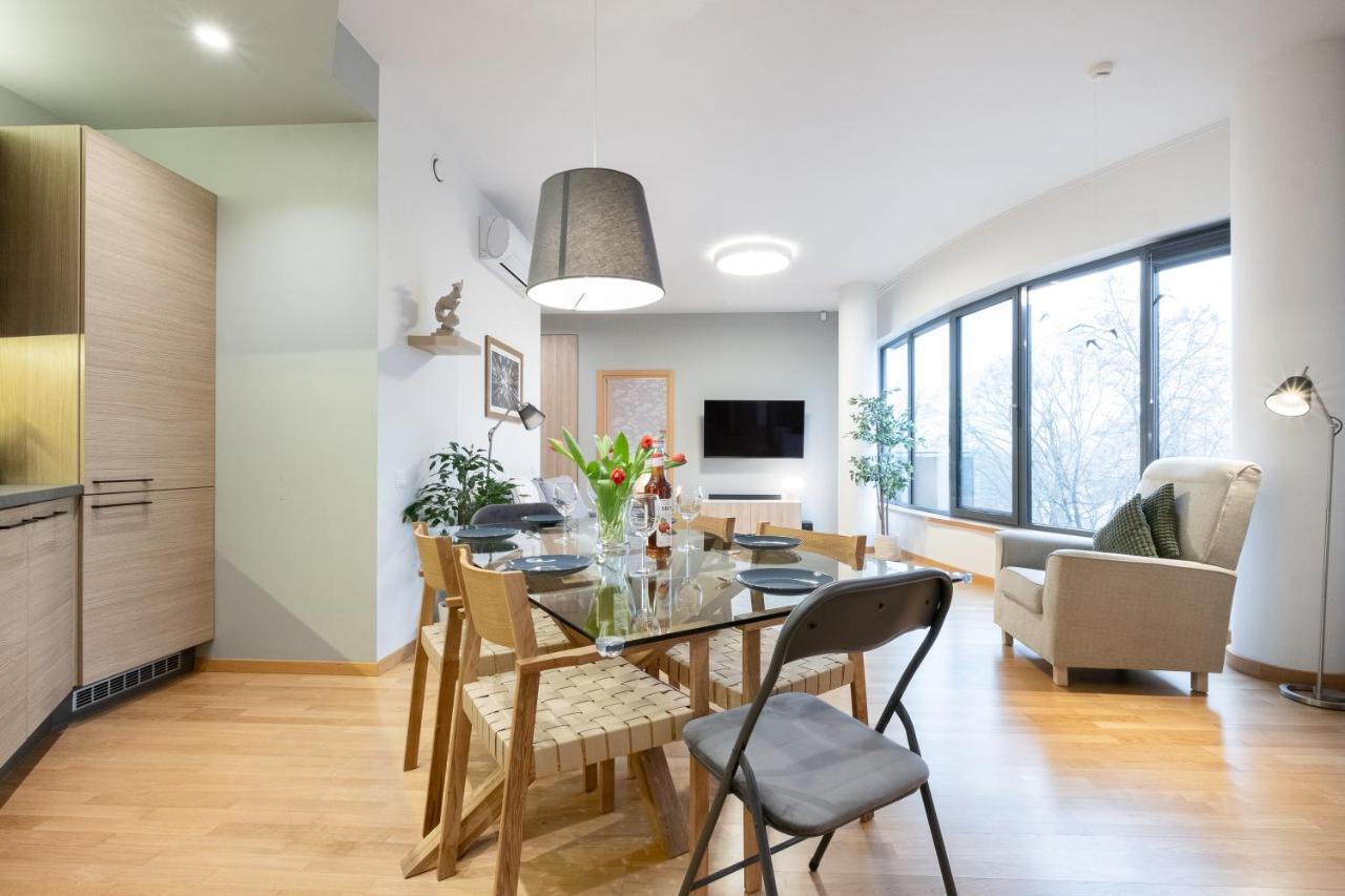 2 Bedroom Apt, 2 Garage Spots & Balconies, Self Check-In, By Cohost ドルスキニンカイ エクステリア 写真