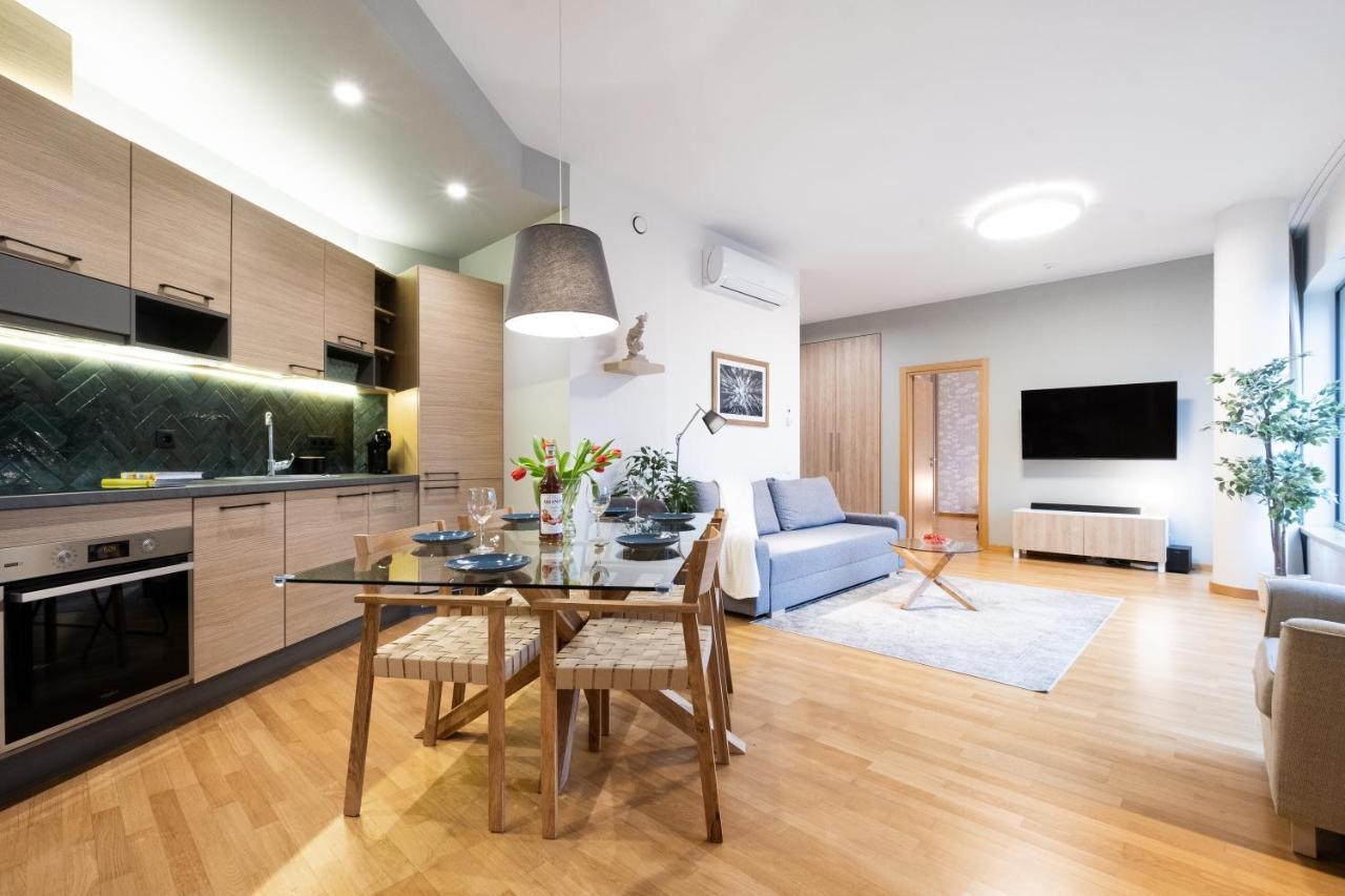 2 Bedroom Apt, 2 Garage Spots & Balconies, Self Check-In, By Cohost ドルスキニンカイ エクステリア 写真