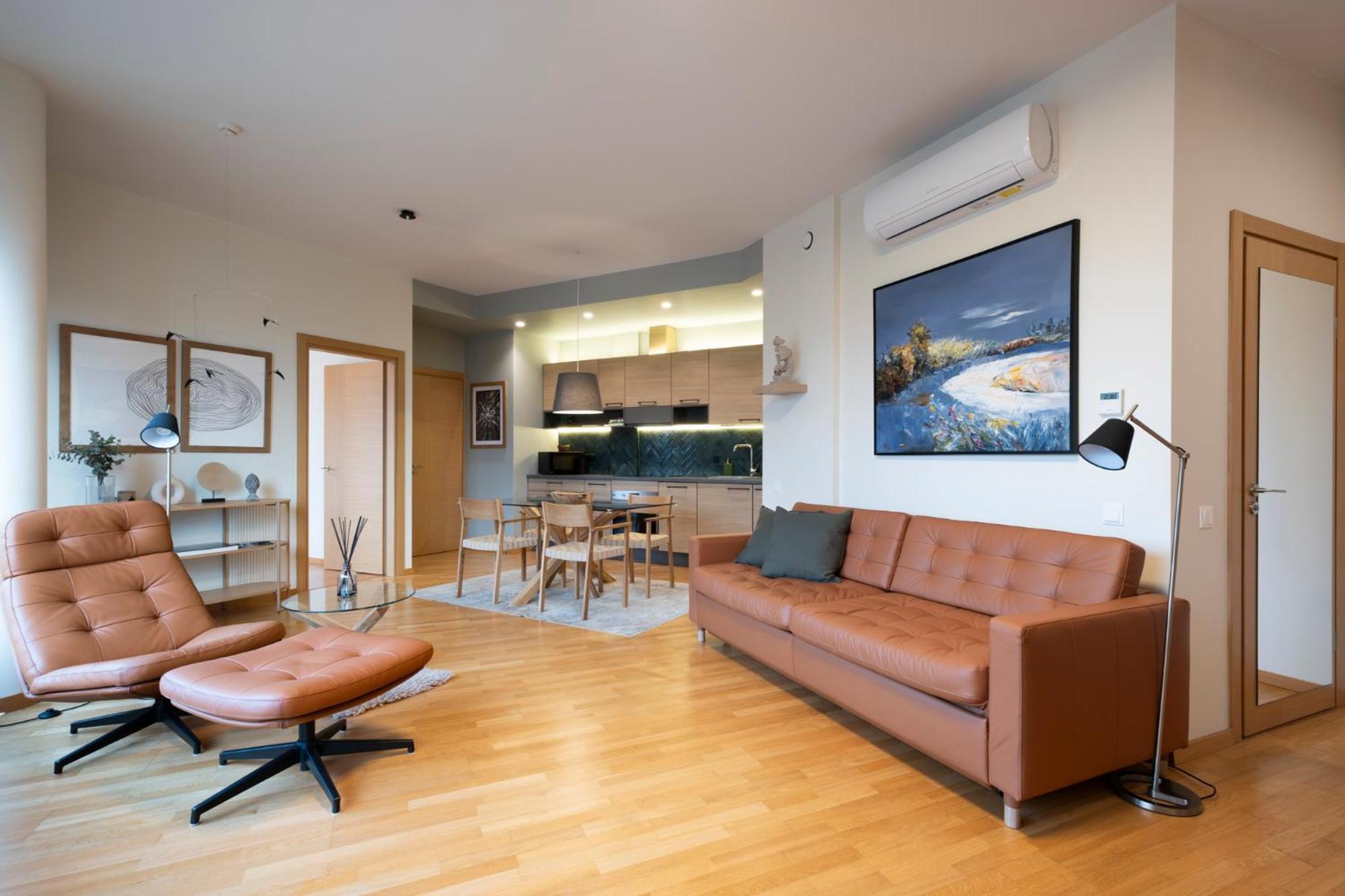 2 Bedroom Apt, 2 Garage Spots & Balconies, Self Check-In, By Cohost ドルスキニンカイ エクステリア 写真
