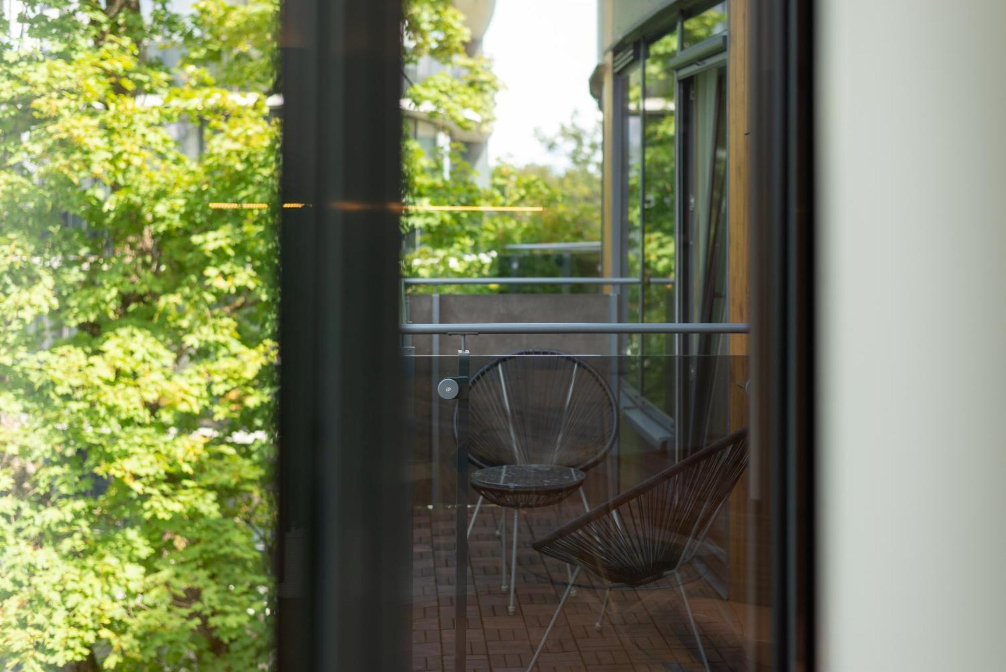 2 Bedroom Apt, 2 Garage Spots & Balconies, Self Check-In, By Cohost ドルスキニンカイ エクステリア 写真