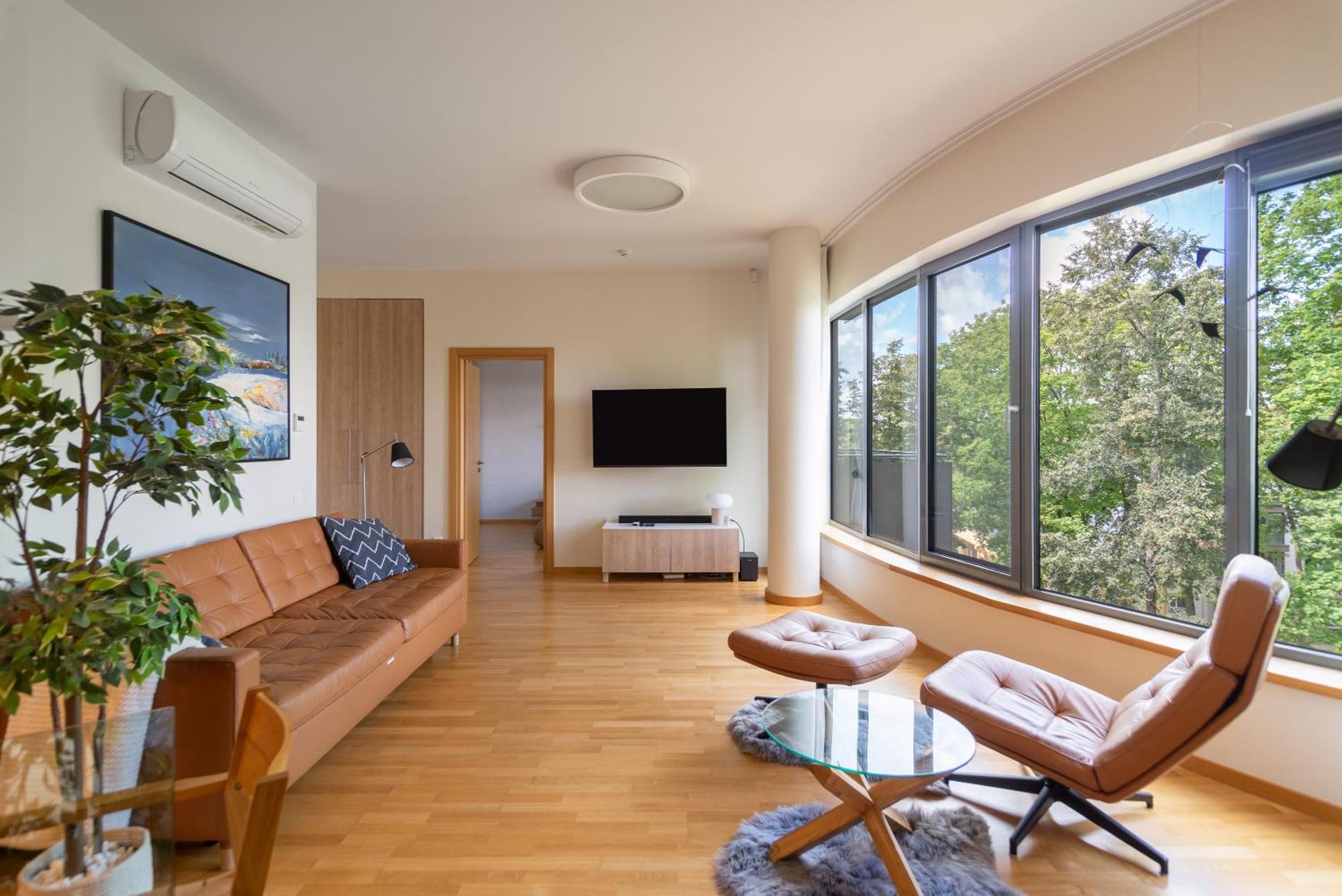 2 Bedroom Apt, 2 Garage Spots & Balconies, Self Check-In, By Cohost ドルスキニンカイ エクステリア 写真