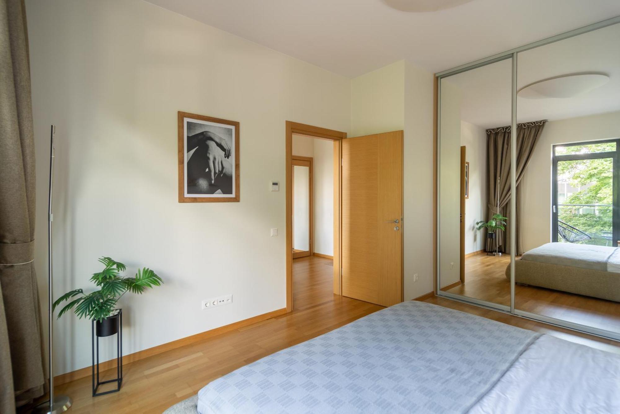 2 Bedroom Apt, 2 Garage Spots & Balconies, Self Check-In, By Cohost ドルスキニンカイ エクステリア 写真