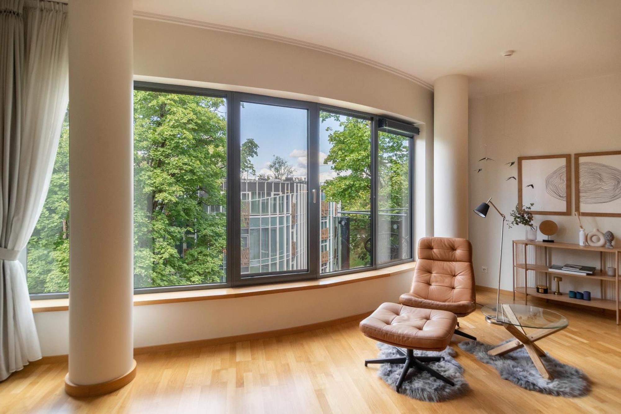 2 Bedroom Apt, 2 Garage Spots & Balconies, Self Check-In, By Cohost ドルスキニンカイ エクステリア 写真